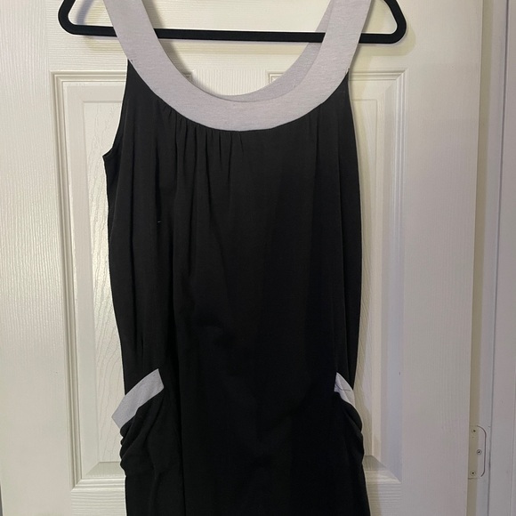 Women’s black and white dress - Picture 2 of 3